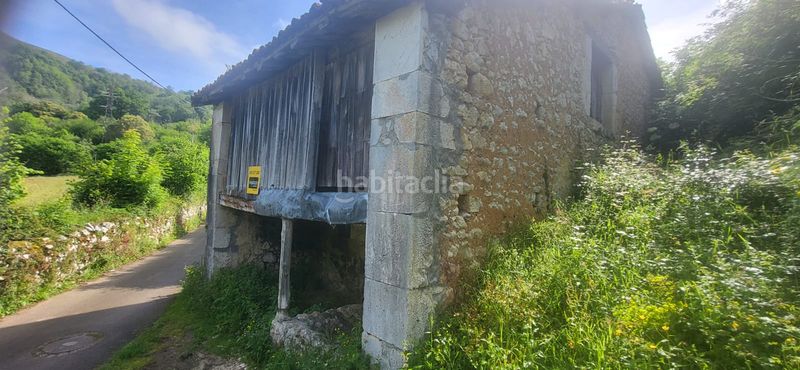 Foto e170d8a2-bdc4-49a4-b39b-eec8d10b27bc. Edificio en lugar puertas 1 en Cabrales
