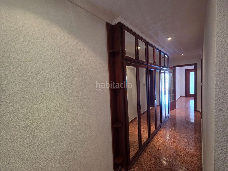 Foto e724a12d-0f3e-49d7-8f71-2e7ff8235e06. Pis amb xemeneia a Plaza de Toros-Avenida Chapí-Trinquete Elda