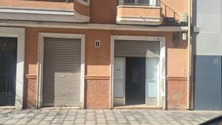Lloguer Local Comercial a Calle antonio maura 30. Local para cuartelillo o almacén