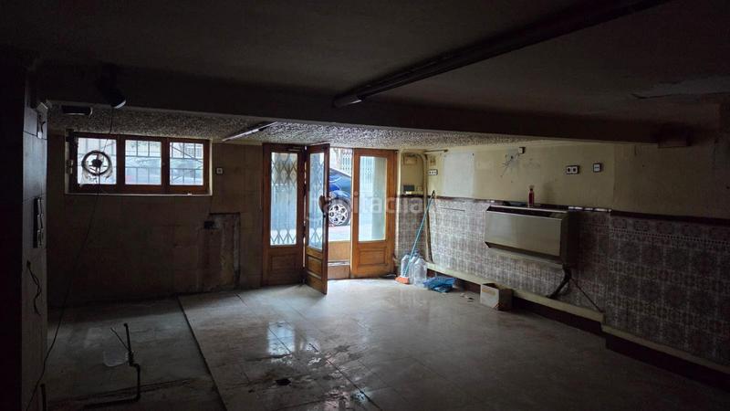 Foto 2405934b-98b5-4c46-a903-05bcd2b7853e. Locale commerciale in avenida reina victoria 35 in Elda