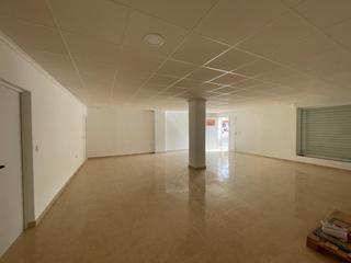 Rent Business premise in Calle virgen de los desamparados 26. Local recien reformado enfrente plaza de toros