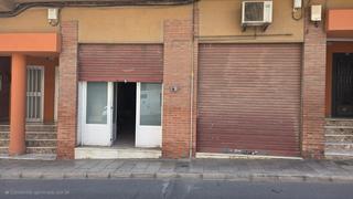 Local Comercial a Avenida de sax 21. Local comercial junto a farmacia