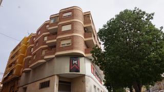 Pis a Calle juan ponce de leon 4. Piso con 2 balcones y ascensor