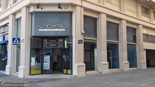 Location Local commercial à Plaza trabajadores del calzado 10. Local comercial en el corazón de elda