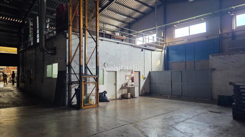 Foto 08229faa-0c92-4173-9a7e-0d481b390abb. Nave industrial en carretera país vasc 12 nave industrial con montacargas en Monòver