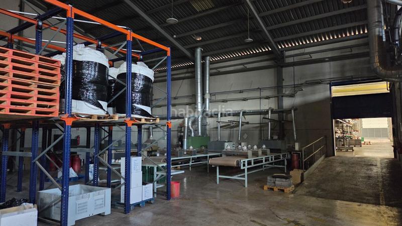 Foto 3c5b4a8f-032d-4ef6-ae9c-0c996b47f831. Nave industrial en carretera país vasc 12 nave industrial con montacargas en Monòver