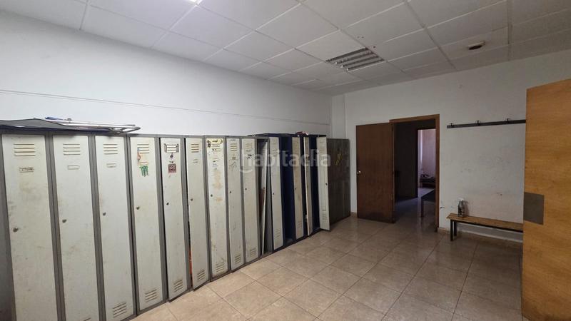 Foto c1884095-fe23-43cf-aa78-6b1064b2f64c. Nave industrial en carretera país vasc 12 nave industrial con montacargas en Monòver