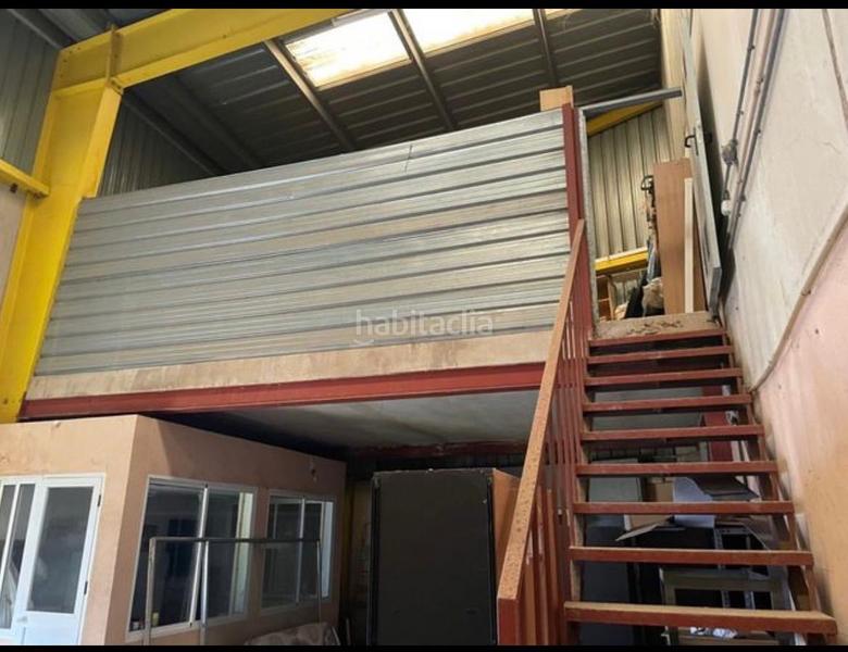 Foto 1086140e-0156-4e93-a5d2-12c9fc5f59d3. Capannone industriale in calle azucena 71 in El Real Melilla