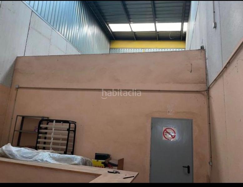 Foto a9031186-7ffd-4ca4-b4d8-e9dfee858d3b. Capannone industriale in calle azucena 71 in El Real Melilla