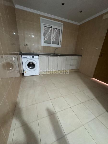 Foto c620cbe3-eb08-4f8c-9687-c17fd991eb16. Lloguer dúplex a calle coroneles lacasa 23 a Calvo Sotelo Melilla