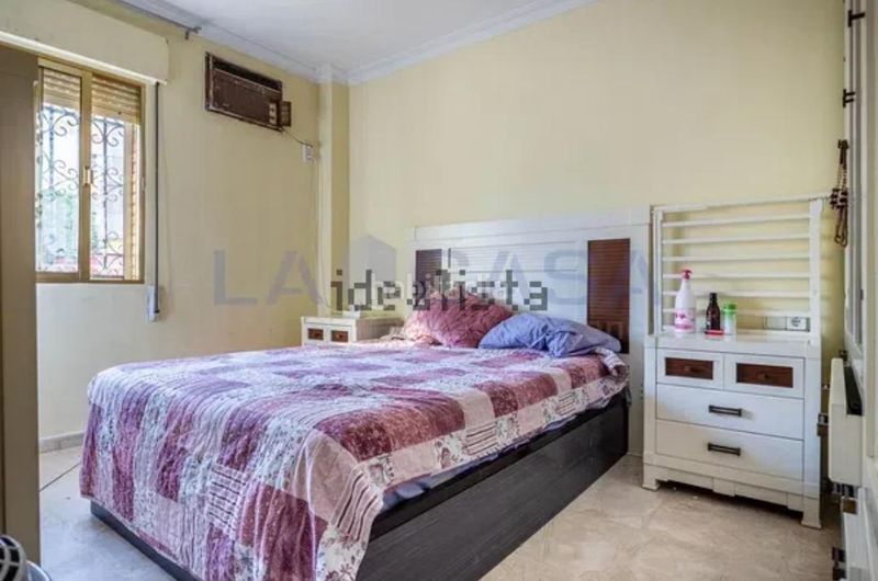 Foto 9f7df9f2-6278-4e37-aacc-856d2befcb1f. Pis a Villegas Sevilla