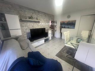 Pis  Raza. Vivienda luminosa y semi reformada en avenida de la raza  el car