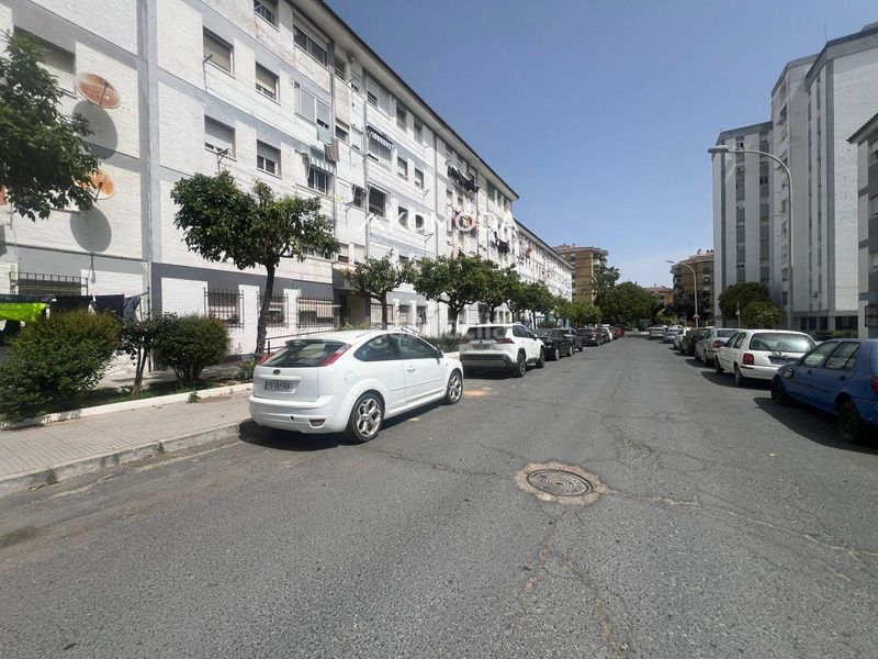 Foto 90e04dde-bf5c-49fc-8f80-9f0e360d7fb7. Pis a La Hispanidad - Verdeluz Huelva