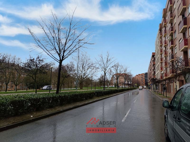 Foto bf4d2f87-a903-4836-a7c3-b8f1b52bd2dc. Locale commerciale in Oeste Logroño