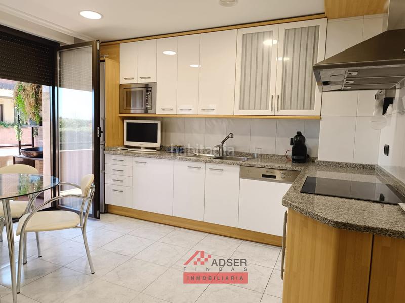 Foto 703f7257-5760-4e26-bce2-982ede5d72f6. Casa con riscaldamento parcheggio piscina in Logroño