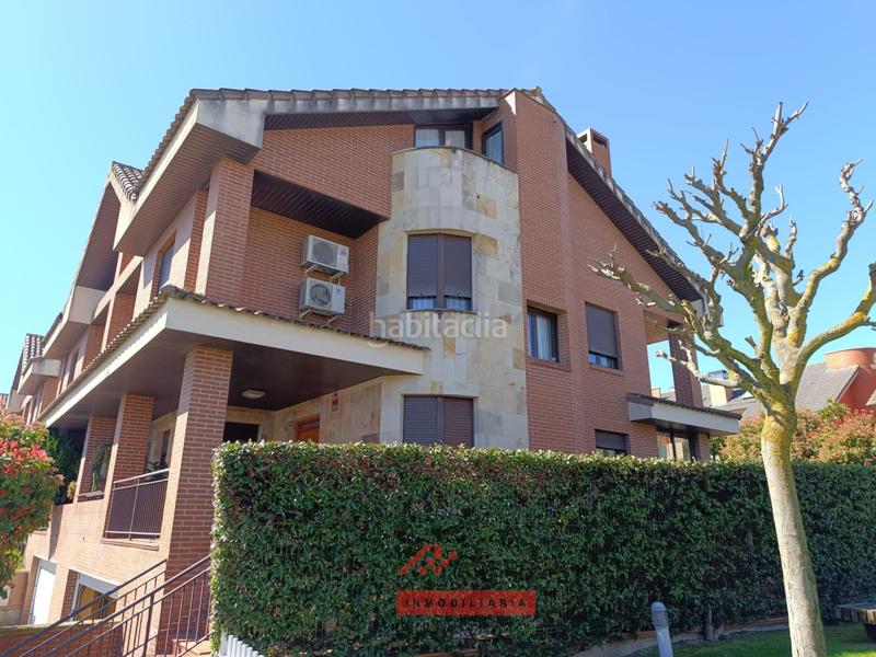 Foto 78e3ade9-6531-4342-a293-0789b758787b. Casa con riscaldamento parcheggio piscina in Logroño