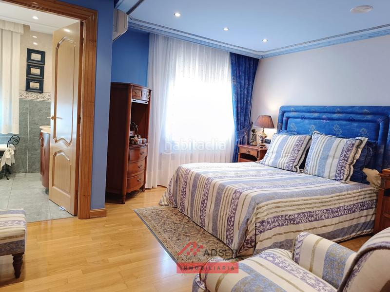 Foto b57904d9-3722-4926-96fb-5517b1458024. Casa con riscaldamento parcheggio piscina in Logroño