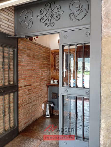 Foto 262e8e33-08a3-47b3-ae2b-ea13946133b6. Traspàs local comercial a Fuenmayor