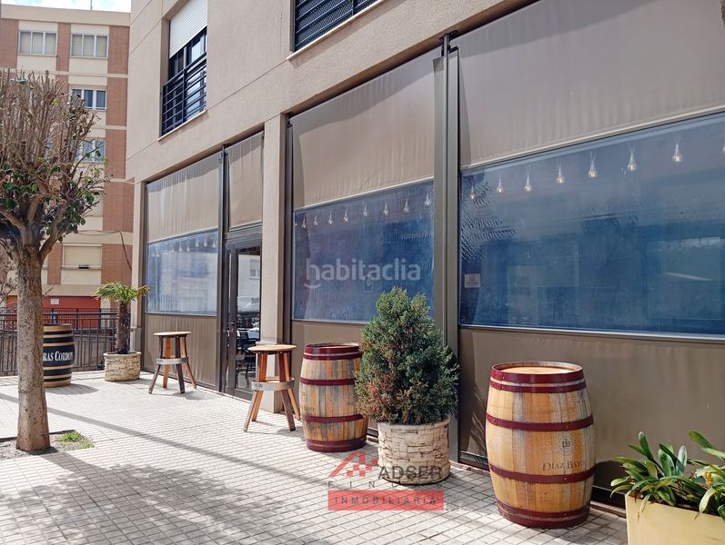 Foto 4b032eb0-2252-44bd-853a-e343846a5e55. Traspàs local comercial a Fuenmayor