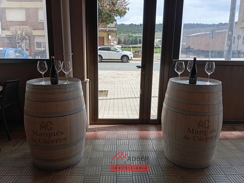 Foto ca857db2-9ba5-4eb2-a3f2-764d1f93099e. Traspàs local comercial a Fuenmayor