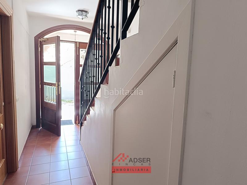 Foto fef4c618-7a2a-4210-8f5f-f79d876f5a1d. Piso apartamento con terraza en Viguera