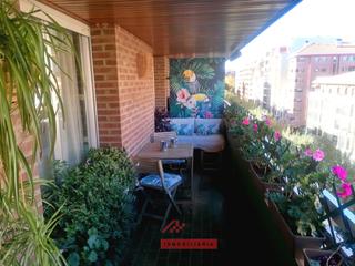Piso  Logroño - fermin irigaray. Adser presenta piso en avenida de la paz de tres habitaciones y