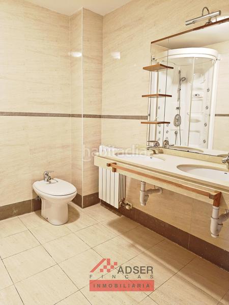 Foto ec299981-e732-44a6-9829-e8c7109e7424. Pis amb calefacció aparcament piscina a Cascajos - Piqueras Logroño