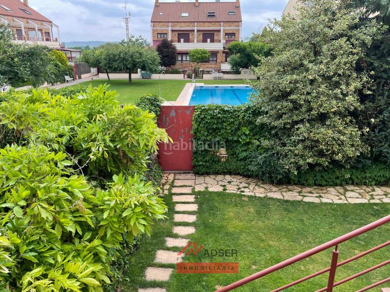 Foto 3741beac-8a33-4491-9257-153a54c1c7e7. Casa amb calefacció aparcament piscina a Avenida Madrid Logroño
