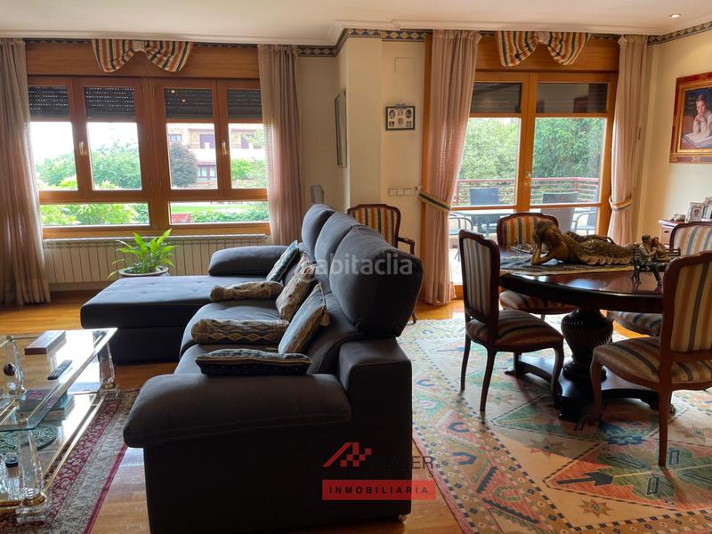 Foto 67efb32b-c3f0-4210-9fa3-4864dc4de0e6. Casa amb calefacció aparcament piscina a Avenida Madrid Logroño