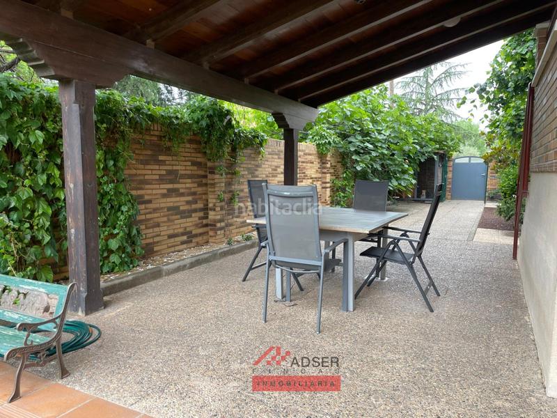 Foto f3c89db0-c7a7-4085-86e8-c2f2312f3ea1. Casa amb calefacció aparcament piscina a Avenida Madrid Logroño