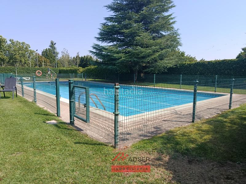 Foto 411e1e7e-1234-4b99-8c0b-9aea657e3b04. Casa exclusiva casa independiente en Avenida Madrid con zona privada y piscina en Logroño