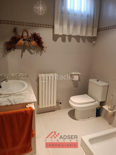 Foto bc7c53d5-fdb9-4969-9a31-67d2f3aa3add. Casa exclusiva casa independiente en Avenida Madrid con zona privada y piscina en Logroño