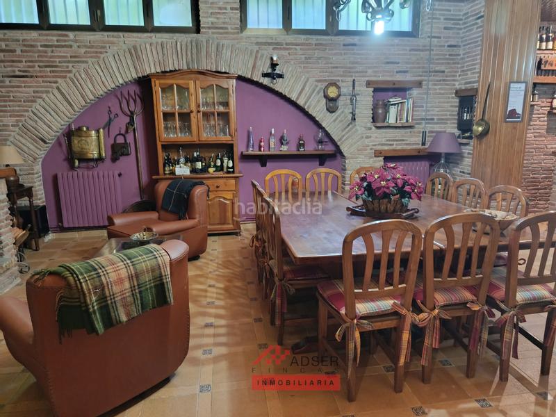 Foto d21518a0-19ab-42fe-99dd-0071e42f516f. Casa exclusiva casa independiente en Avenida Madrid con zona privada y piscina en Logroño