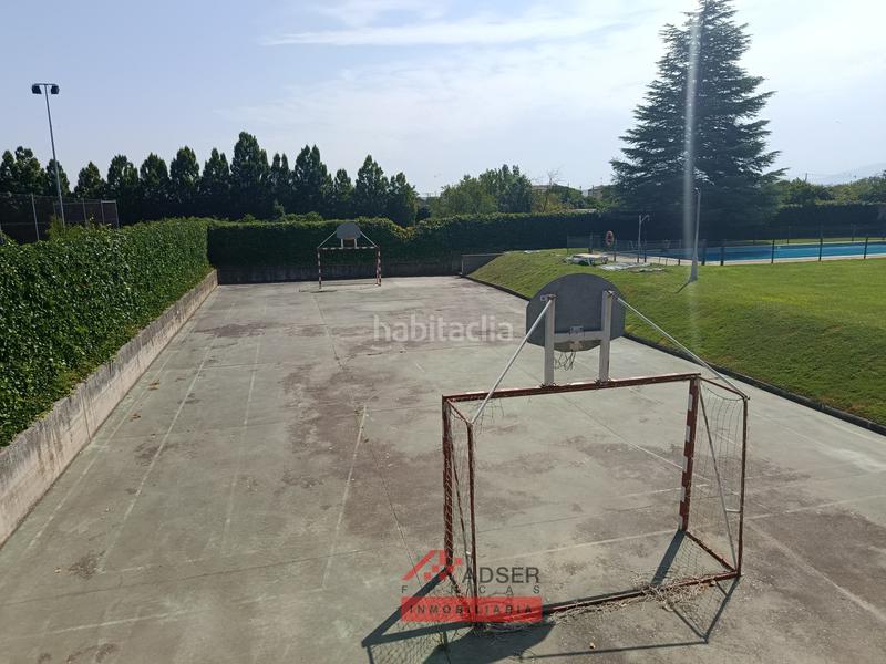 Foto efcc1568-9d5e-46af-b489-80c77ad82a90. Casa exclusiva casa independiente en Avenida Madrid con zona privada y piscina en Logroño