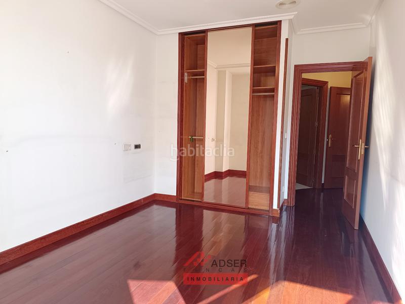 Foto e28735cb-a9f7-4275-a3c5-13b0c2efebd9. Piso espolon todo exterior inmejorables vistas en Logroño