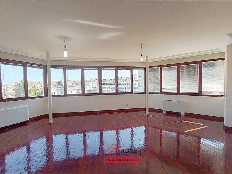 Foto e6b674d5-8489-4abd-8706-3845db177ae5. Piso espolon todo exterior inmejorables vistas en Logroño