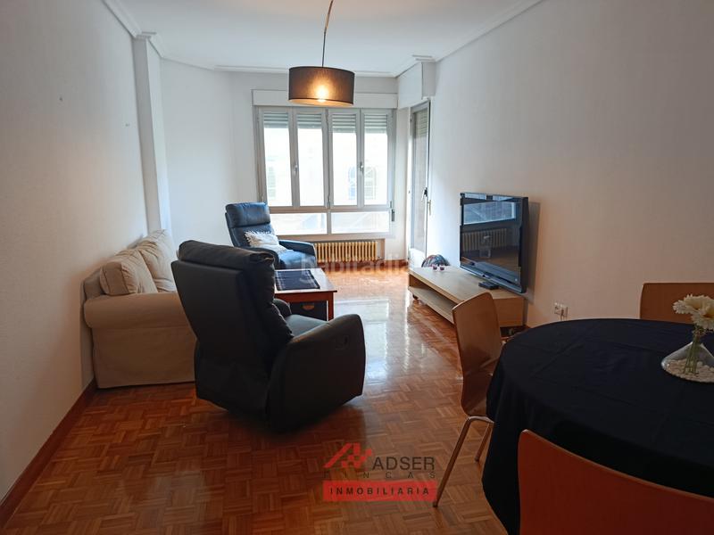 Foto e377d8a3-34d7-46a9-8217-94cdb6a1b08f. Etagenwohnung mit heizung parking in Gran Via Logroño