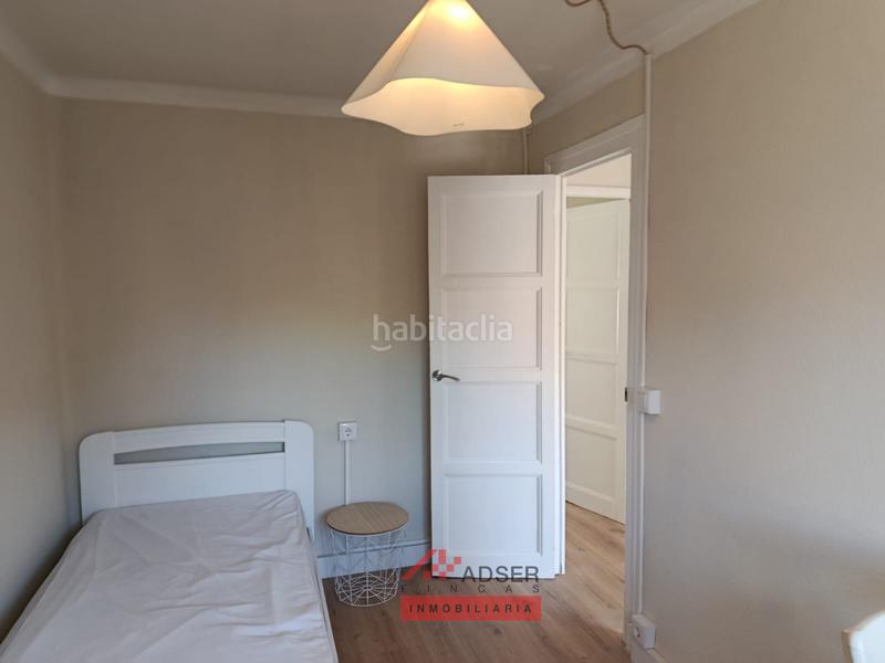 Foto 14f1cbae-ff82-438f-89fd-2bb038ef0d6a. Alquiler piso encantador piso de tres dormitorios refornado con balcon exterior. en Logroño