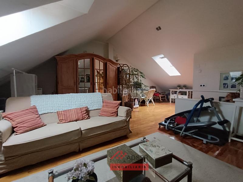 Foto f995c6f1-4ee6-4d2b-87f6-336b88690484. Casa adossada amb calefacció aparcament piscina a Logroño