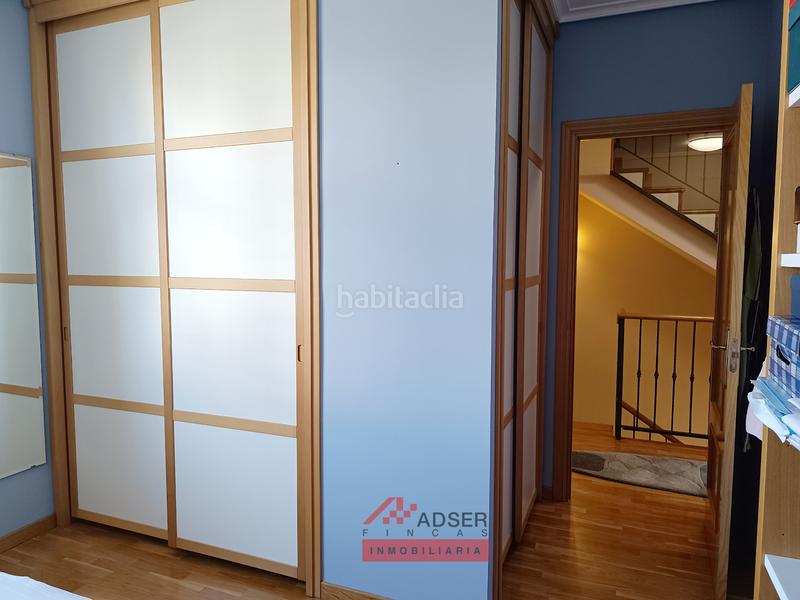 Foto 2fbb2108-4026-4cc7-bc42-8c96f0a8b710. Casa a schiera con riscaldamento parcheggio piscina in Logroño