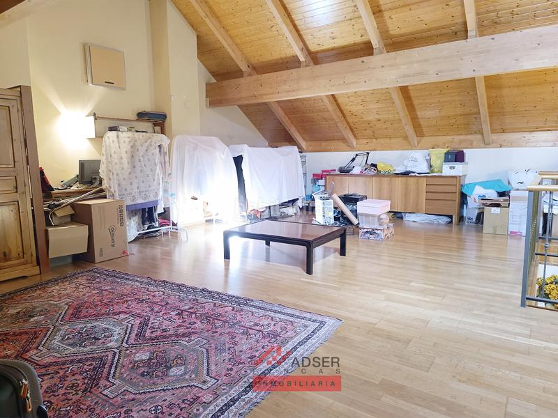 Foto 53a3fa4c-fcbe-47ed-93ef-fad729bf0300. Casa a schiera con riscaldamento parcheggio piscina in Logroño