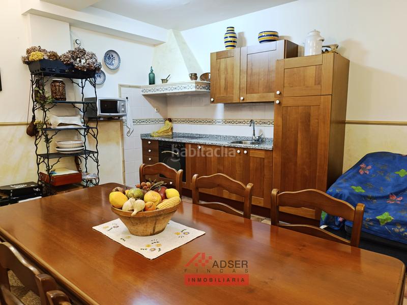 Foto dd3c0d5a-e1f4-41a9-a2f4-e4cd90411edc. Casa a schiera con riscaldamento parcheggio piscina in Logroño