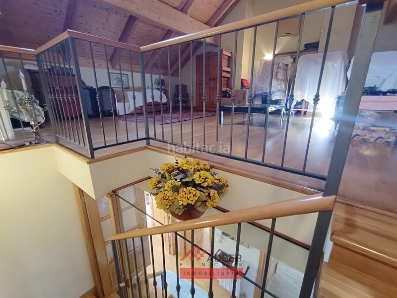 Foto e6275e9b-a52c-45c0-ab79-b1ee9fc7fb98. Casa a schiera con riscaldamento parcheggio piscina in Logroño