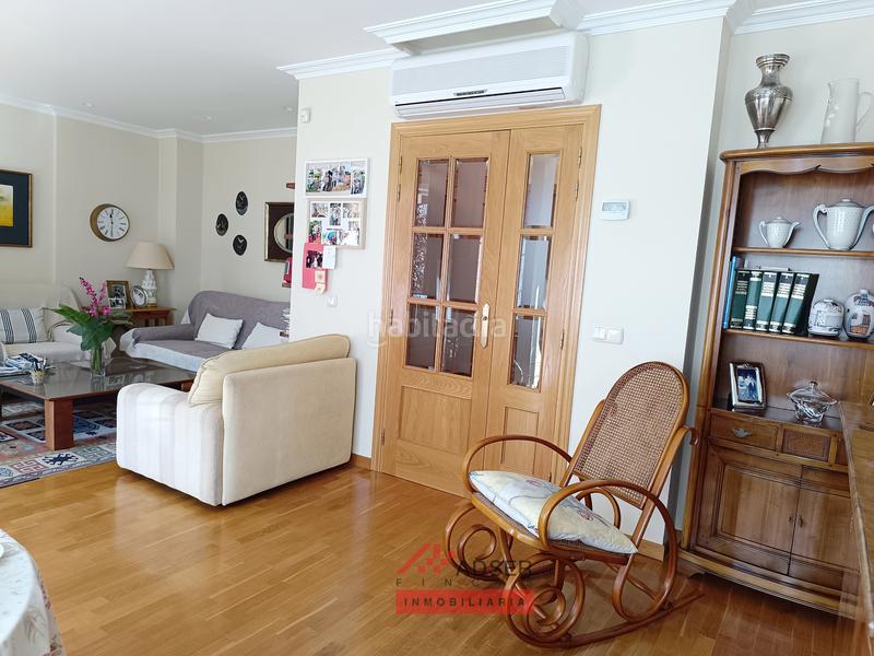 Foto f978530a-bf21-4f2b-b213-f27481d5c57d. Casa a schiera con riscaldamento parcheggio piscina in Logroño