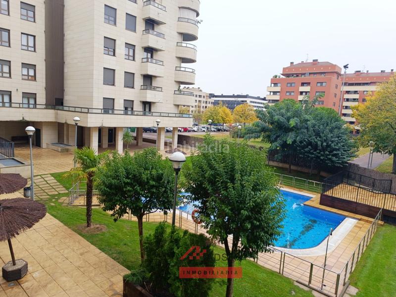 Foto 726a39aa-1327-48d1-9b88-bd3eb931ca97. Pis amb calefacció aparcament piscina a La Cava - Fardachón Logroño