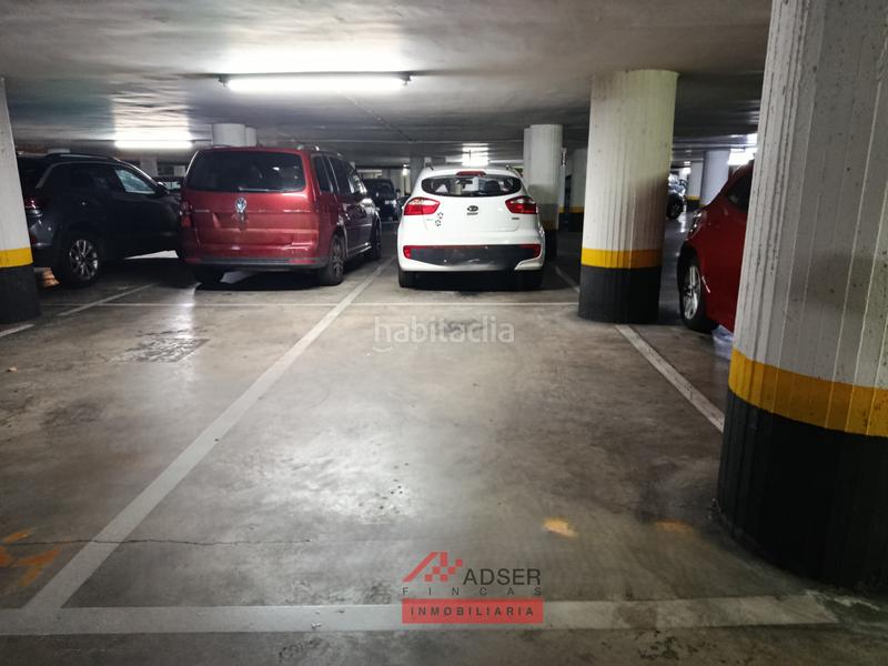 Foto d56f9d12-8e63-446f-8698-59c62e1e1f70. Parking voiture dans Oeste Logroño