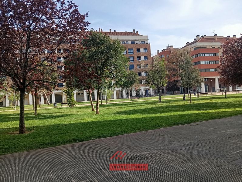 Foto e2785d0c-9c32-4c51-acf6-ed0a36ed9709. Local comercial a Los Lirios Logroño