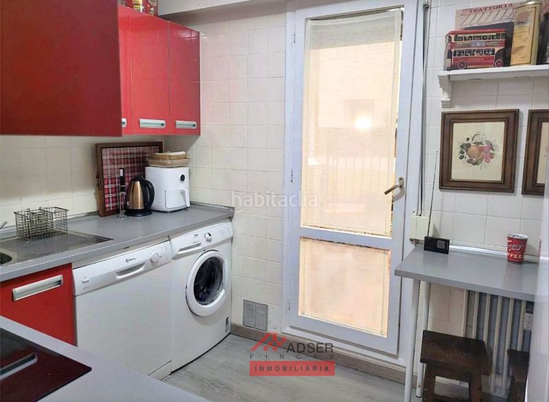 Foto 284214bc-3ed2-494f-a48d-fb3c18efc750. Flat with heating in Jesuitas Logroño