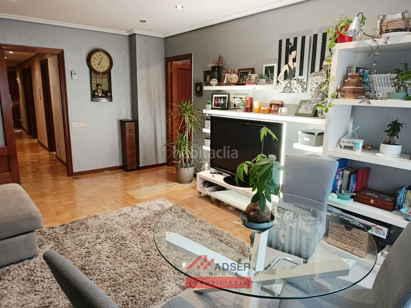 Foto 371d96b2-93fc-4d9a-b616-6035af40af7c. Flat with heating in Oeste Logroño