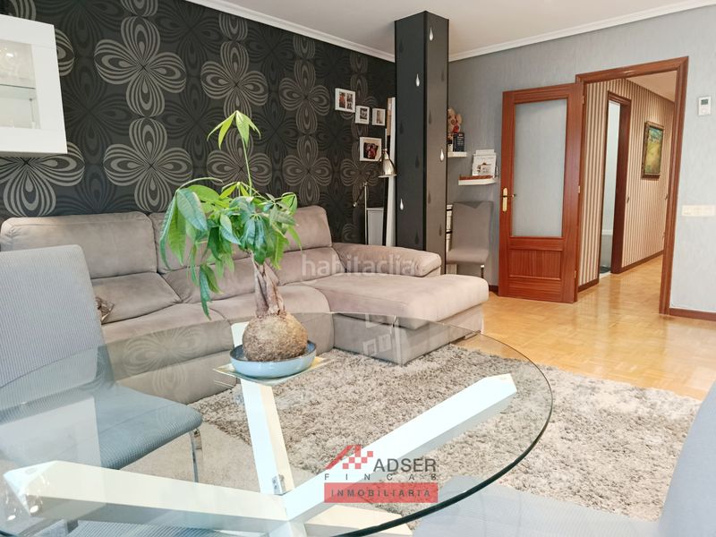 Foto 8bd300b6-8dbd-4688-9af5-07db1ae1e5e8. Flat with heating in Oeste Logroño